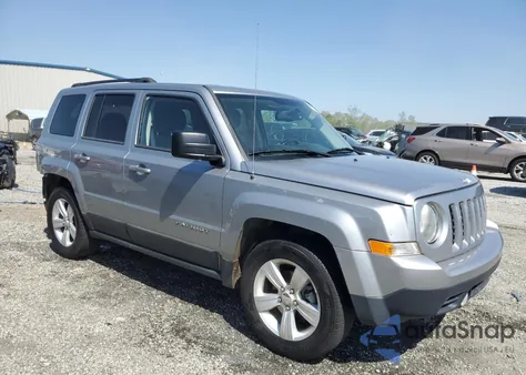 2016 Jeep Patriot Latitude z USA, uszkodzony, nr VIN 1C4NJPFA4GD812576